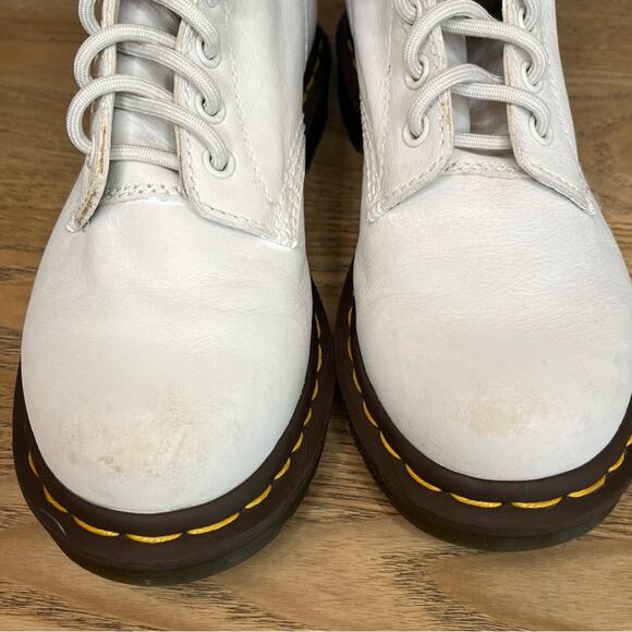 Dr. Martens Women's Pascal Combat Boot Soft Leather 8 Eye Chalk White Size 6 - Picture 6 of 9